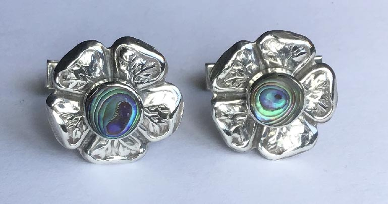 vintage pair New Zealand .925 sterling silver and paua flower cufflinks